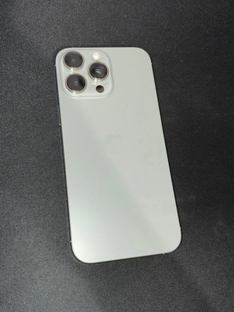 Apple iPhone 16 Pro Max 1TB ナチュラルチタニウム