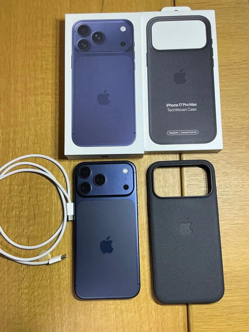 iPhone17ProMax 256GB ディープブルー 純正ケース付き