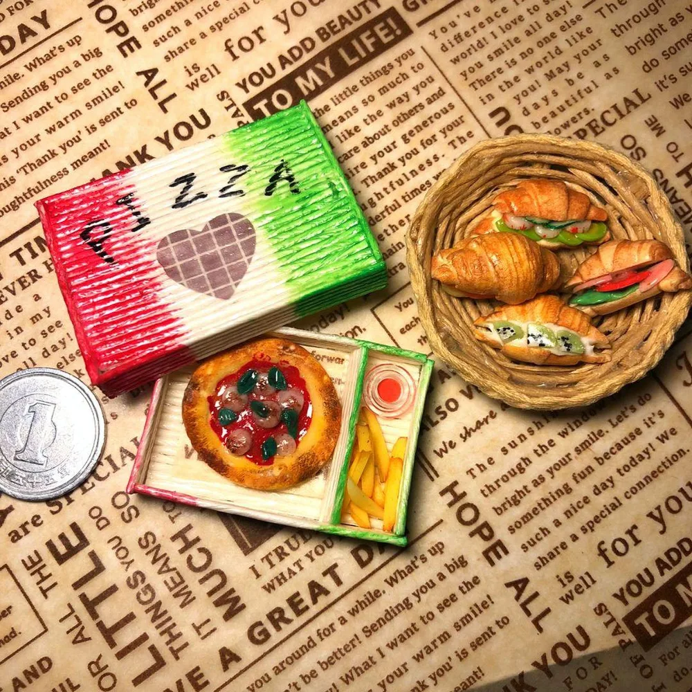 【お値下げ中】ミニチュアフード 豪華2点セット ピザクロワッサンサンド 樹脂粘土