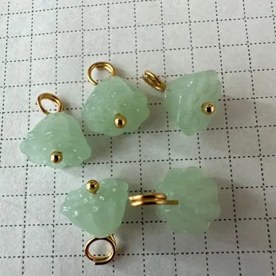 ハンドメイド ビーズ チャーム 蓮子 5点