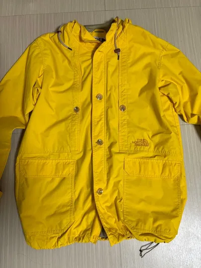 THE NORTH FACE マウンテンパーカー イエロー