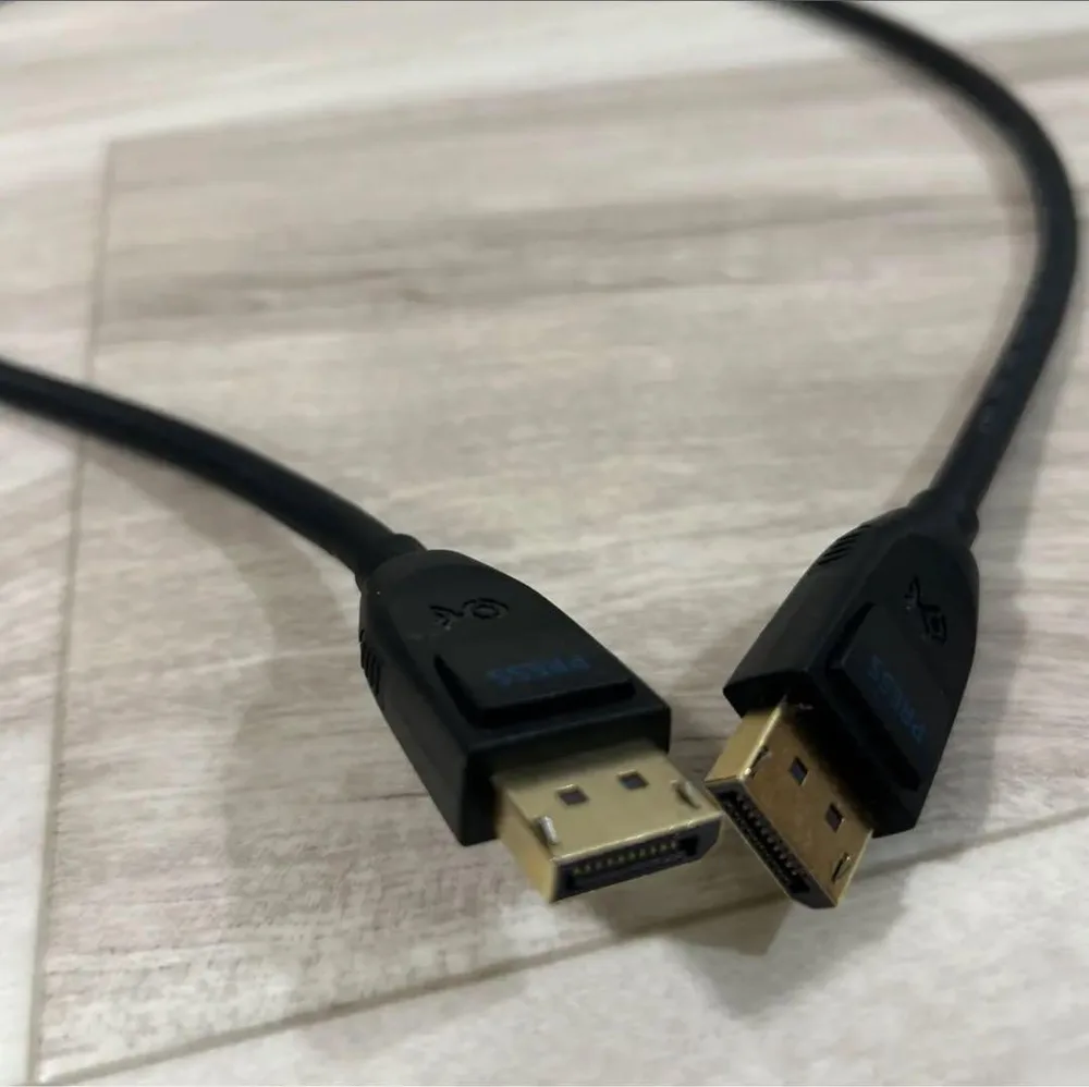DisplayPort ケーブル 本体