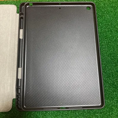 ipadケース1個