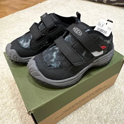 キーン keen スニーカー キッズ 男の子 黒
