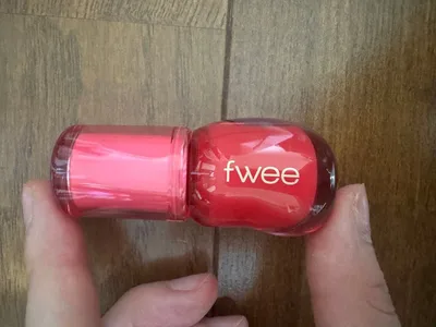 fwee 3D Voluming Gloss Candy 30%