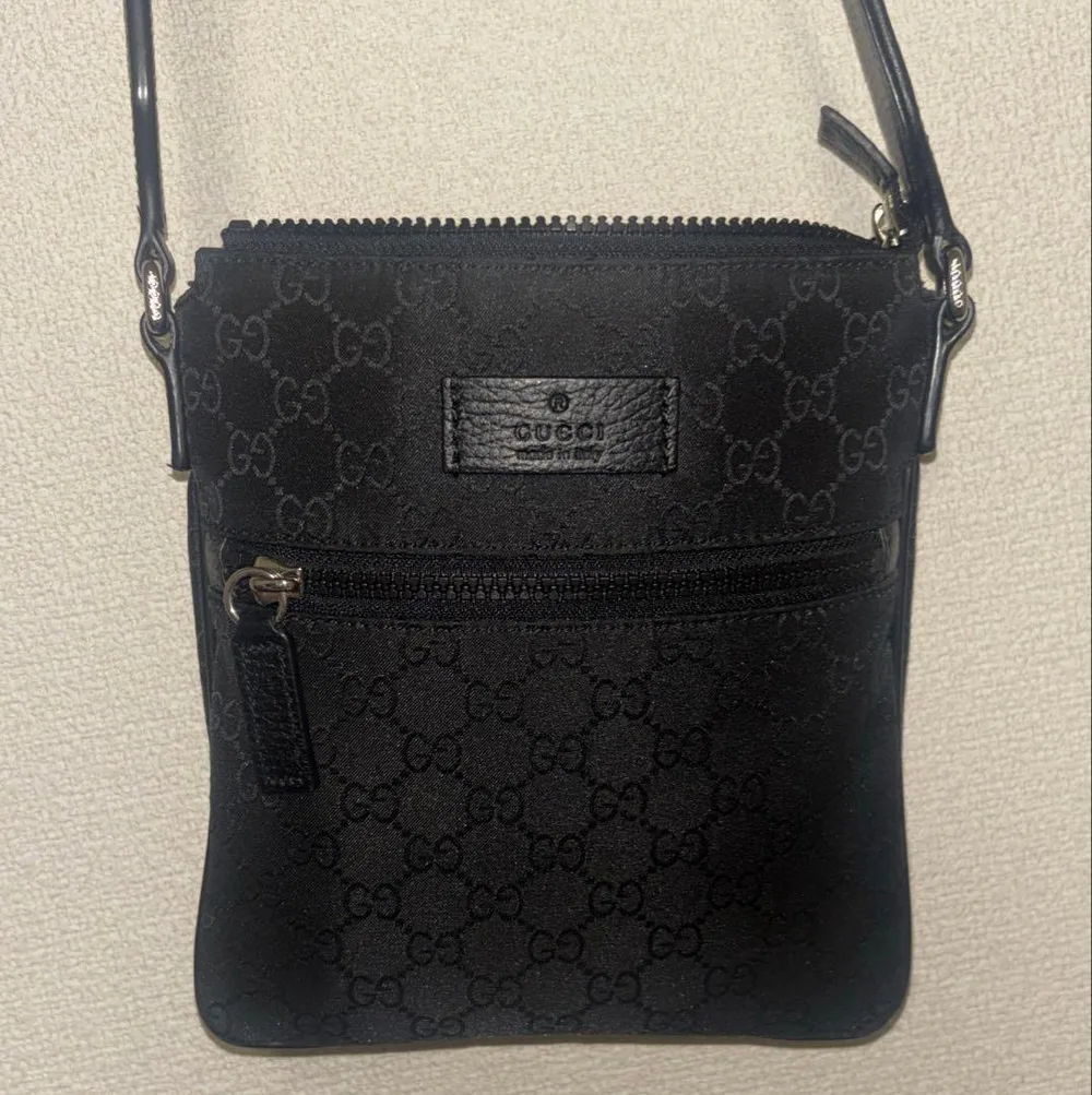 GUCCI GG ショルダーバッグ ブラック