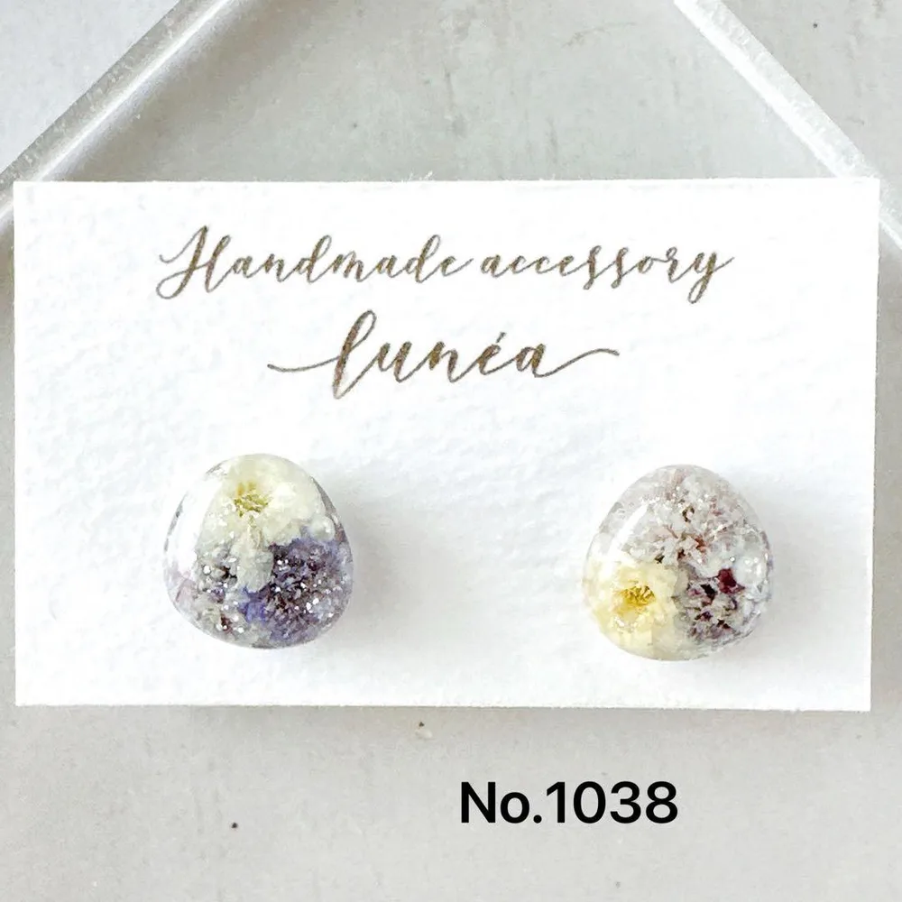 No.1038 パープル系 ドライフラワー レジンピアス ハンドメイド