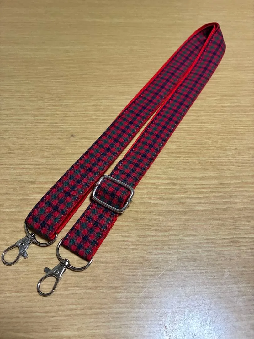 ファミリアチェックスマホショルダーストラップ帆布 ハンドメイド スマホストラップ