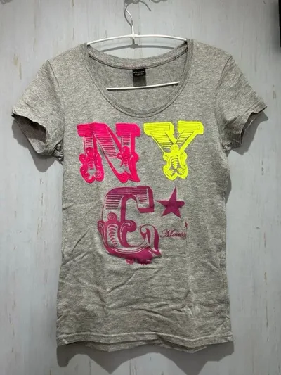 Moussy プリント Tシャツ グレー