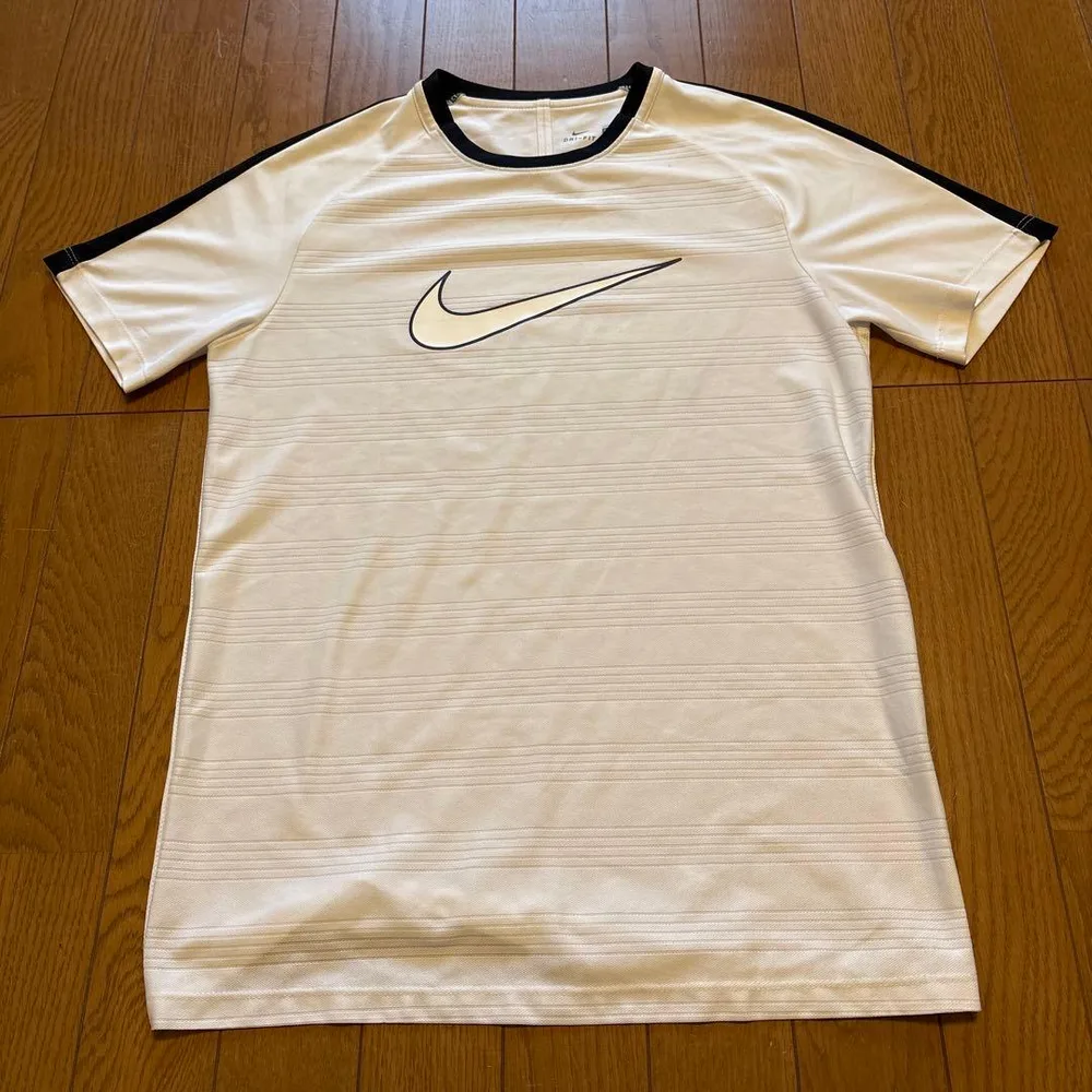 NIKE DRI-FIT Tシャツ ホワイト M