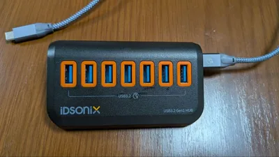 iDSONIX USB 3.2 Gen1 HUB 本体