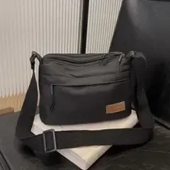 シンプル&上品 レディース ショルダーバッグ 軽量 撥水 コンパクト 斜め掛け