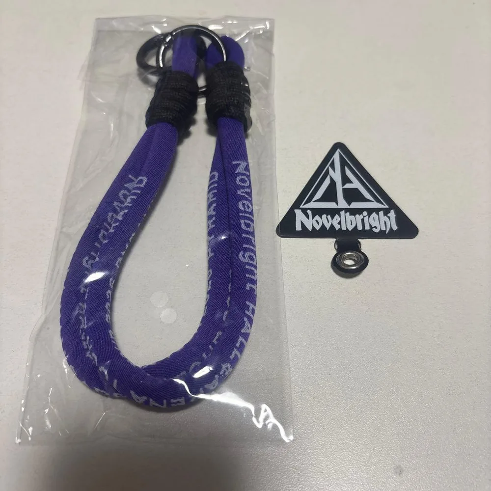 Novelbright スマホストラップ