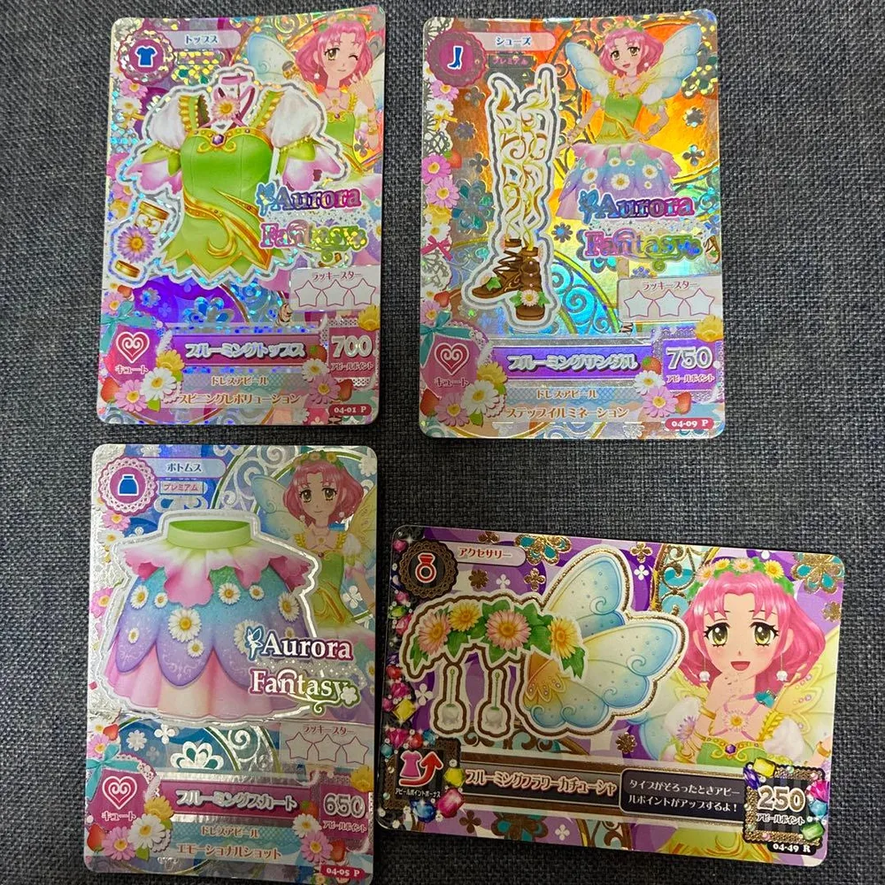 アイカツ ブルーミングコーデ 4枚セット ※状態悪いので格安で