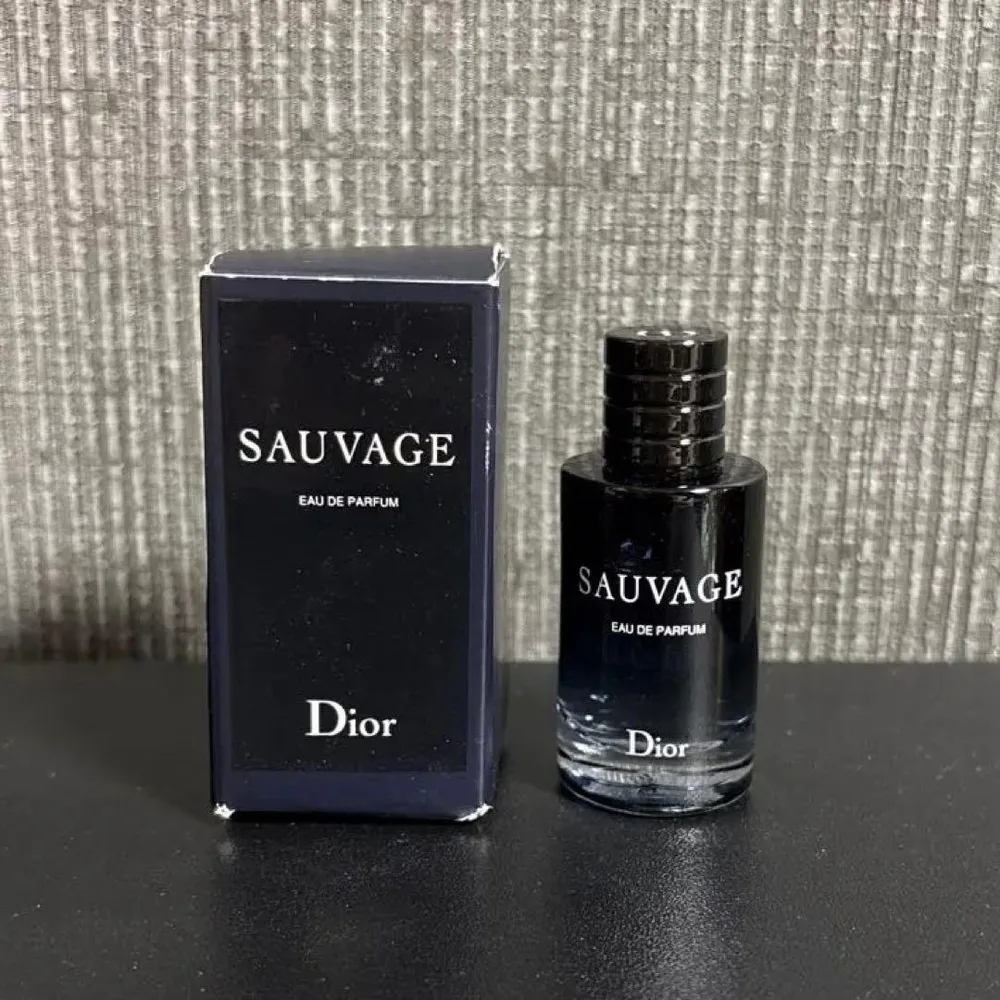 Dior SAUVAGE ソヴァージュ オードゥパルファム ミニボトル