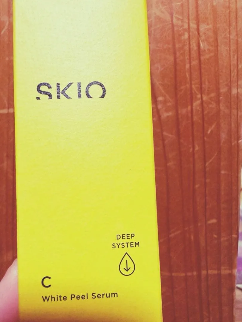 未使用 SKIO スキオVCホワイトピールセラム 10ml