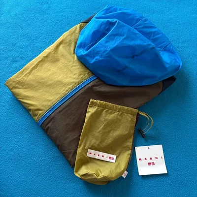【美品】「UNIQLO」×「MARNI」 ポケッタブルパーカー S