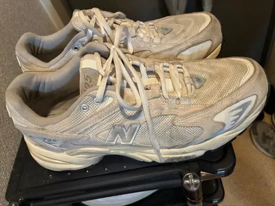 New Balance 725 ホワイト スニーカー