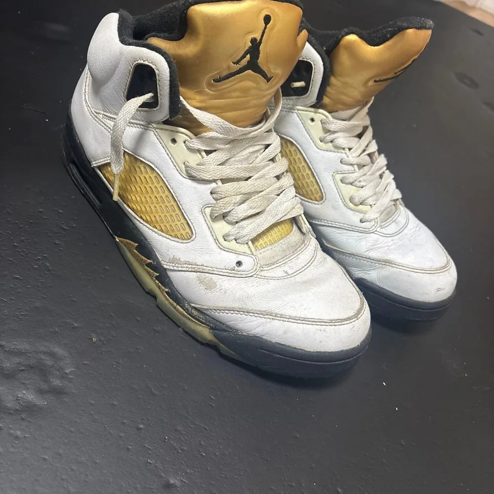 NIKE AIR JORDAN 5 スニーカー