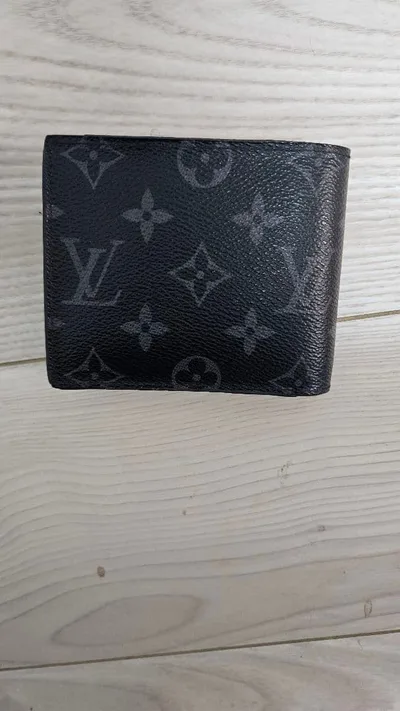 LOUIS VUITTON モノグラム エクリプス 二つ折り財布