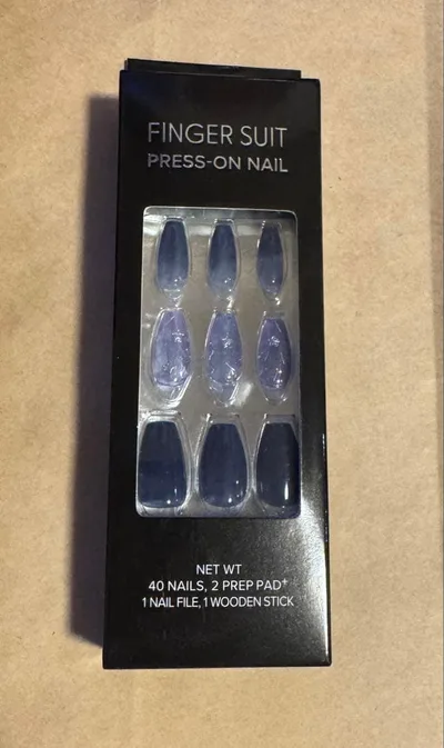 FINGER SUIT PRESS-ON NAIL ネイルチップ