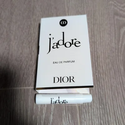 DIOR J'adore オードゥ パルファン 香水