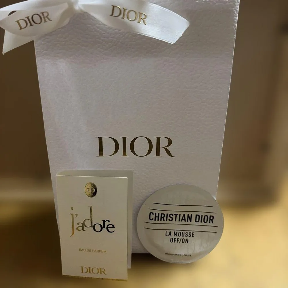 Dior J'adore ラムースオフオン サンプルセット