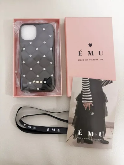 EMU 新品未使用 iPhone13 iPhone14 スマホケース