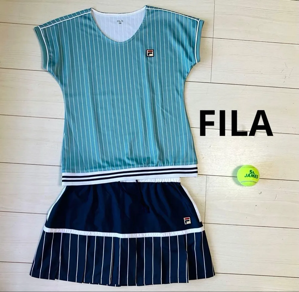 FILAフィラ*ストライプ柄トップスとプリーツスコート上下セット