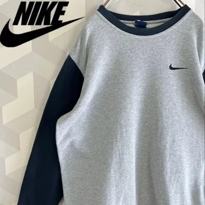 【ナイキ】サイズL 切り替え 刺繍ロゴ スウェットトレーナー グレー黒nike.