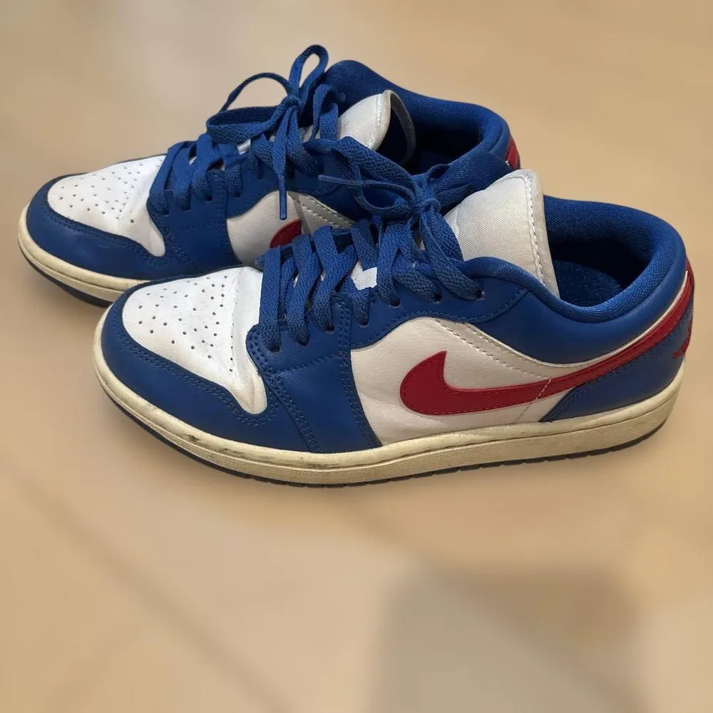 NIKE スニーカー ブルー ホワイト レッド