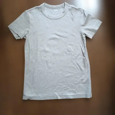 ユニクロ Tシャツ M