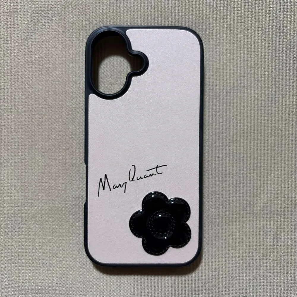 マリークワント スマホケース iPhone17 ベビーピンク