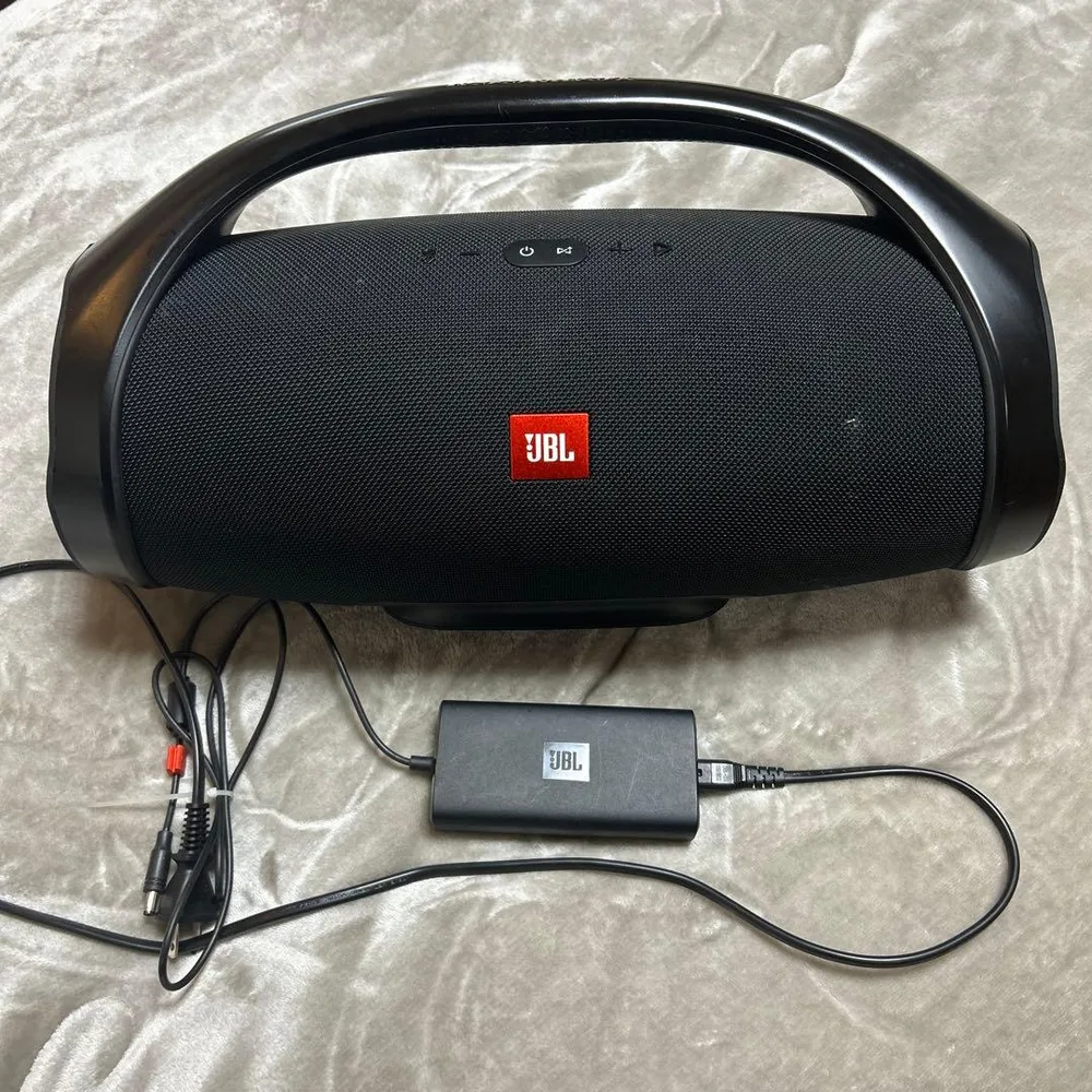 JBL BOOMBOX ポータブルスピーカー