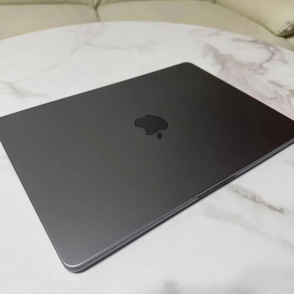 Apple MacBook Air M2 13インチ 256GB