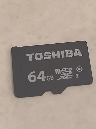 TOSHIBA microSDXC 64GB メモリーカード