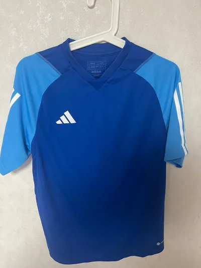 adidas トレーニングシャツ 半袖