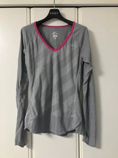 NIKE DRI-FIT 長袖トップス グレー Mサイズ