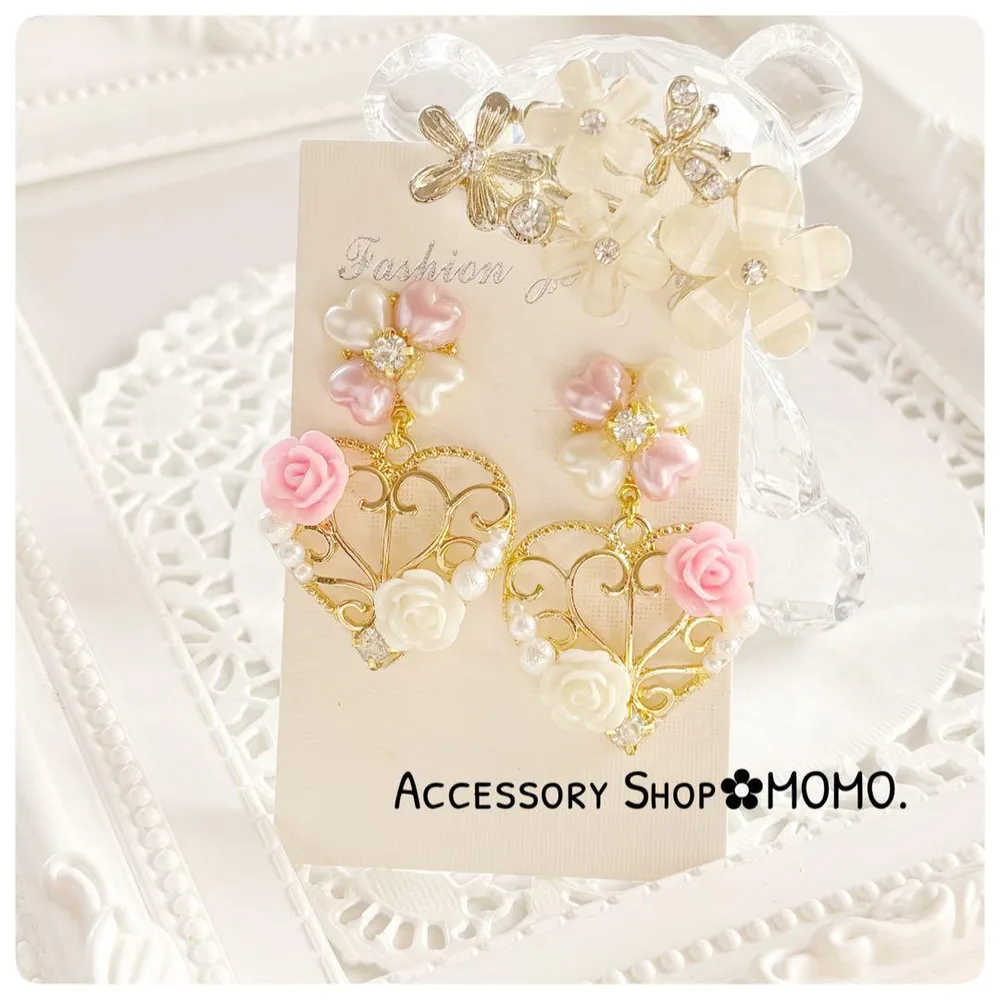 ハート♡ビジュー・:*ローズ♡ハンドメイドピアスorイヤリング♡