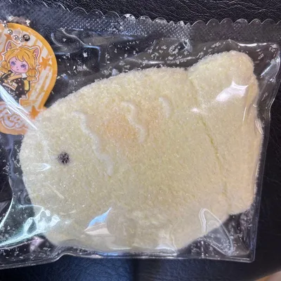 LunaRaya 粉付きマシュマロ感 白たいやきパン スクイーズpunipop