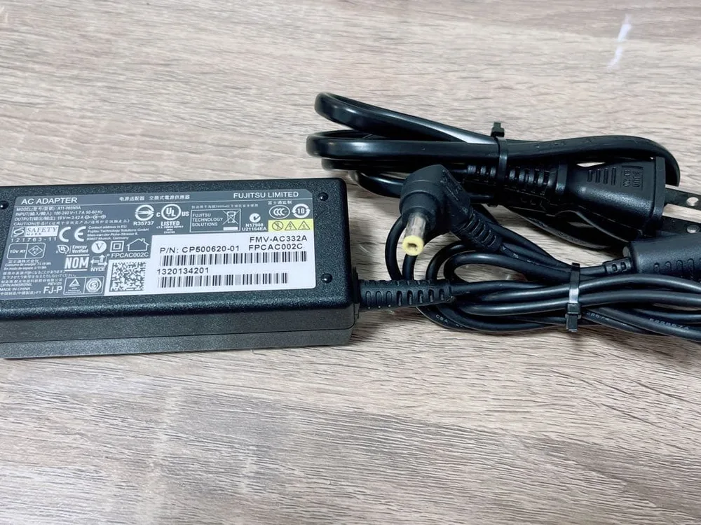 FUJITSU ACアダプター FMV AC332A