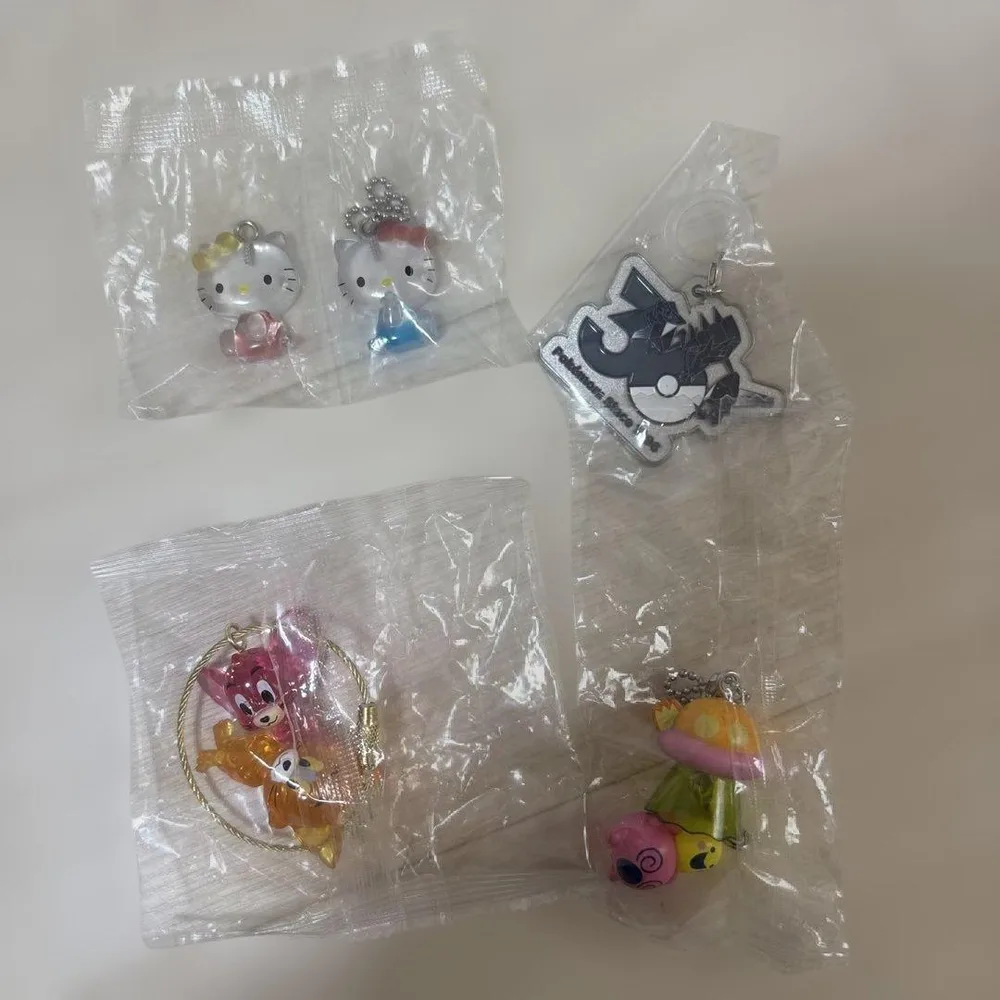ガチャ 4個まとめ売り