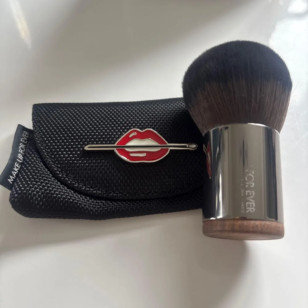 MAKE UP FOR EVER 124 パウダーブラシ カブキブラシ