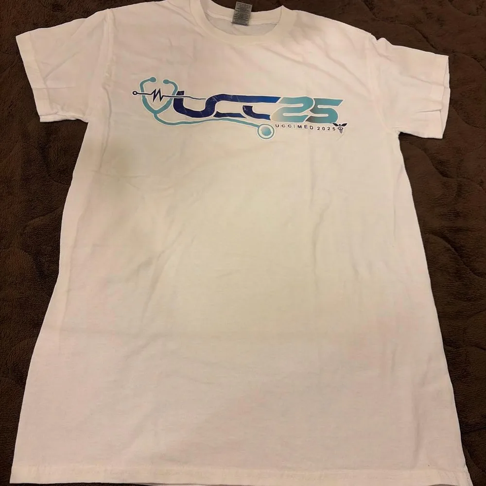 GILDAN Tシャツ ホワイト UCC MED 2025 Sサイズ