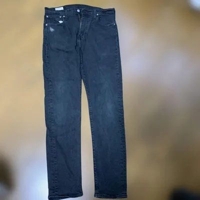 Levi's PREMIUM ブラックデニムパンツW33股下74センチ