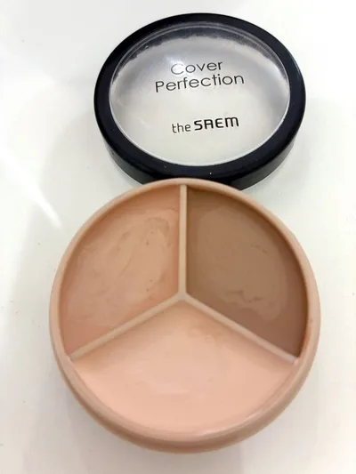 the SAEM CPポットコンシーラー 02 コントゥアベージュ