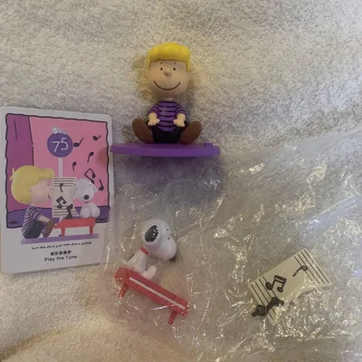Snoopy POP Mart ฟิกเกอร์ครบรอบ 75 ปี