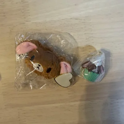 サンリオ シュガーバニーズ くろうさ ぬいぐるみチャーム カップケーキチャーム