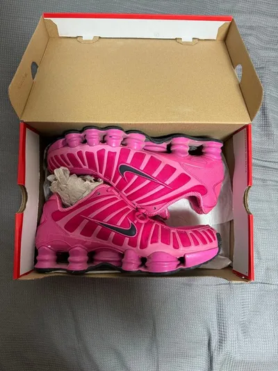 NIKE SHOX PINK