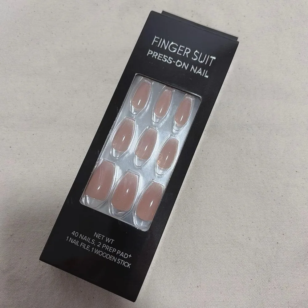 【新品】FINGER SUIT PRESS-ON NAIL ネイルチップ